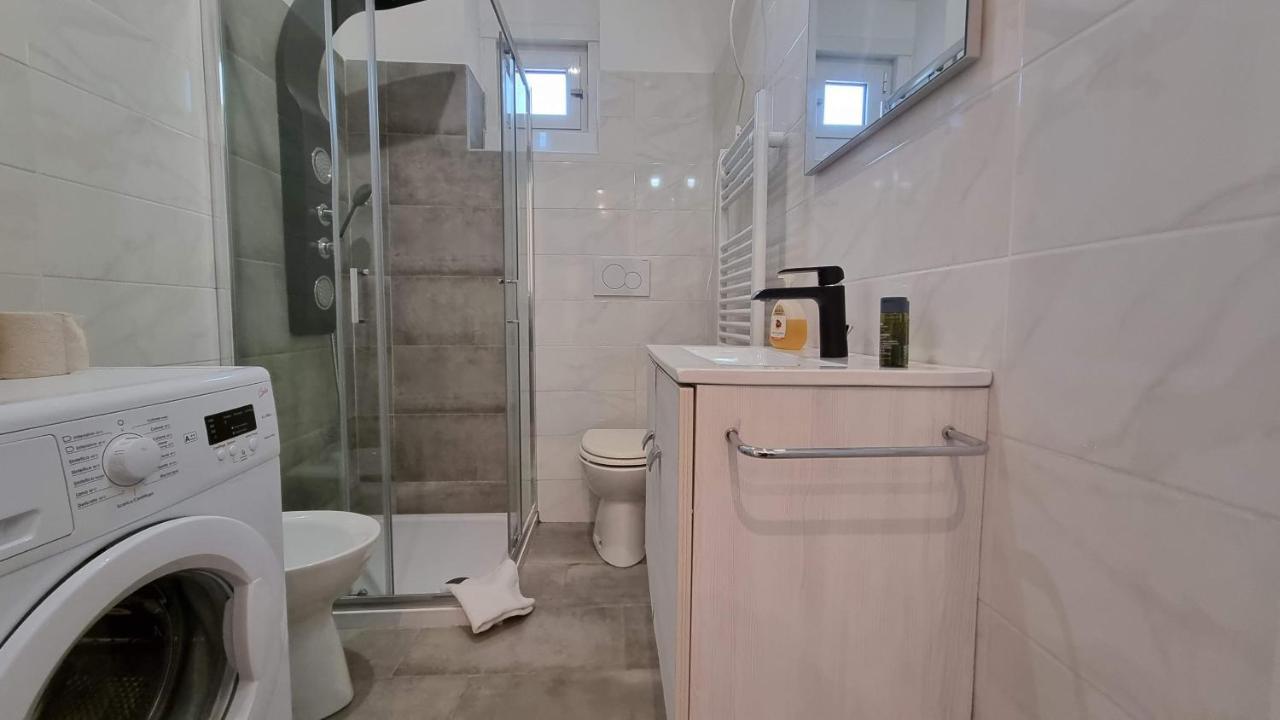 Crispi 85 - Air Conditioner - Teatro Rossetti Apartment ตรีเอสเต ภายนอก รูปภาพ