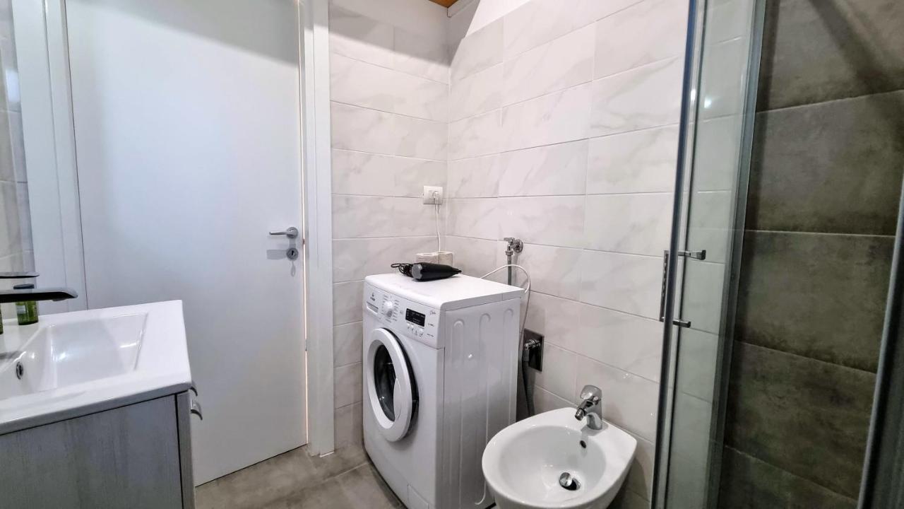 Crispi 85 - Air Conditioner - Teatro Rossetti Apartment ตรีเอสเต ภายนอก รูปภาพ